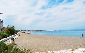 Sunny Beach Bari